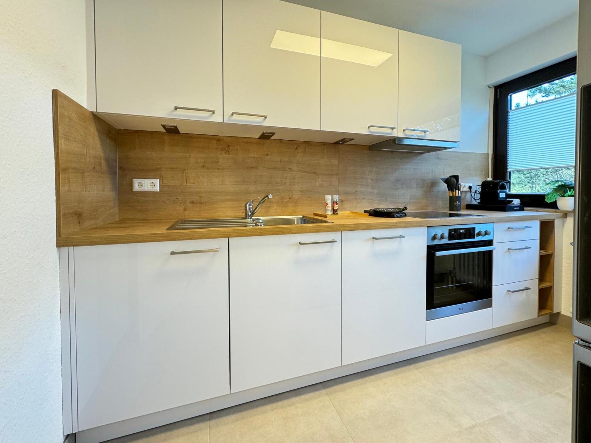 3 Zimmer Apartment, 90 Qm, Ruhig Und Zentrumsnah, Max 6 Pers, 15 Qm Balkon , Private Garage, Internet 1000 Mbit Sindelfingen Ngoại thất bức ảnh