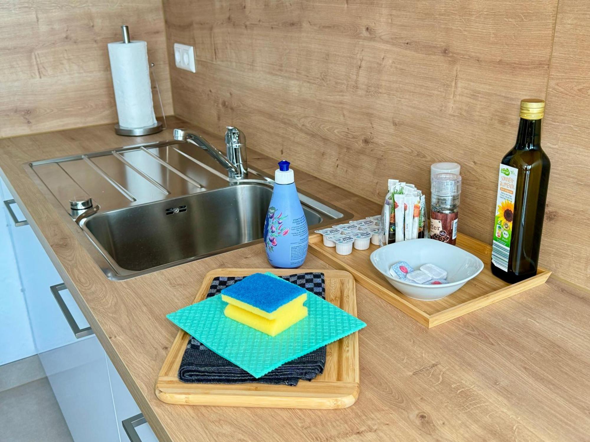 3 Zimmer Apartment, 90 Qm, Ruhig Und Zentrumsnah, Max 6 Pers, 15 Qm Balkon , Private Garage, Internet 1000 Mbit Sindelfingen Ngoại thất bức ảnh